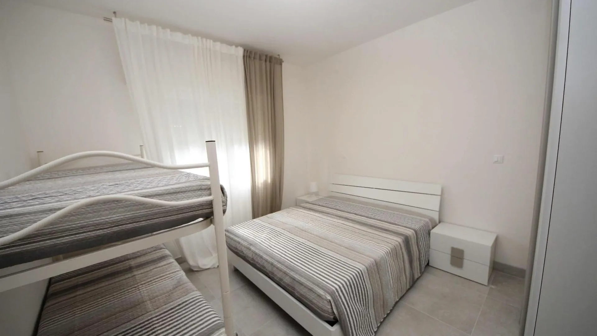 شقة Villa Vilma Appartamento 02 روسولينا ماري